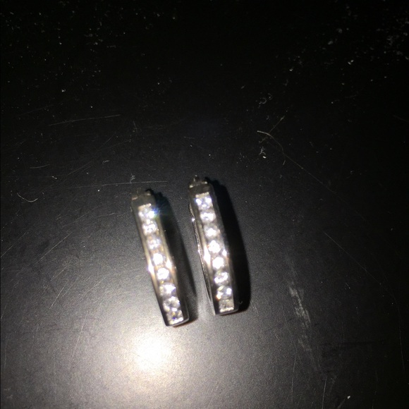 Earrings - Picture 2 of 3