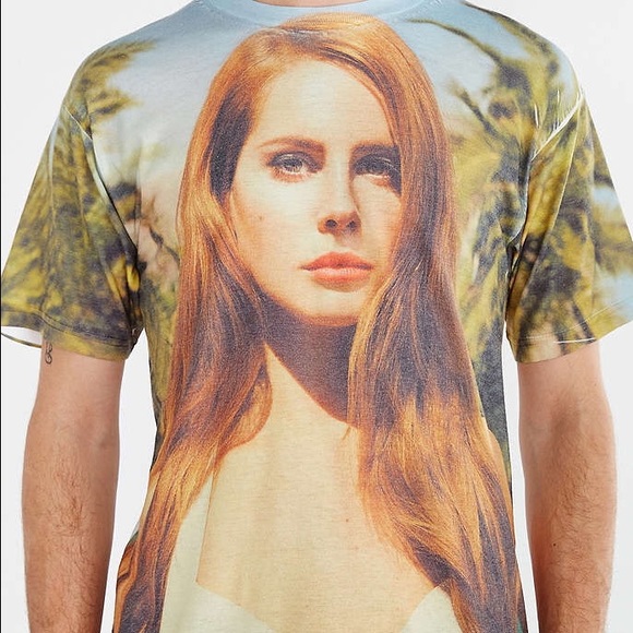 Urban Outfitters Tops - LANA DEL REY T SHIRT