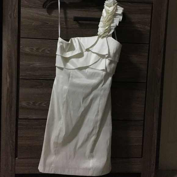 One shoulder dress