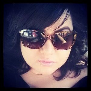 Meet your Posher, Karla