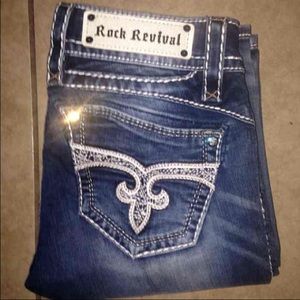 ROCK REVIVAL SKINNY JEANS NWT