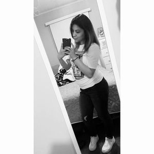 Meet your Posher, Elizabeth