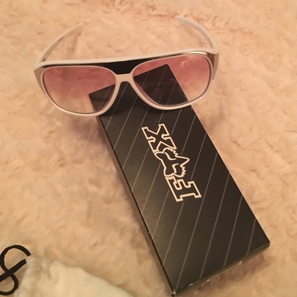 Fox glasses as seen on Britney Spears