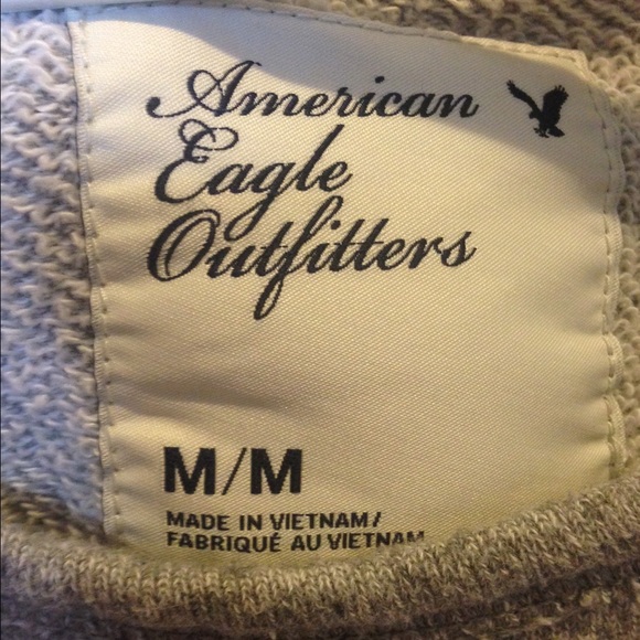 American Eagle Outfitters - Picture 2 of 3