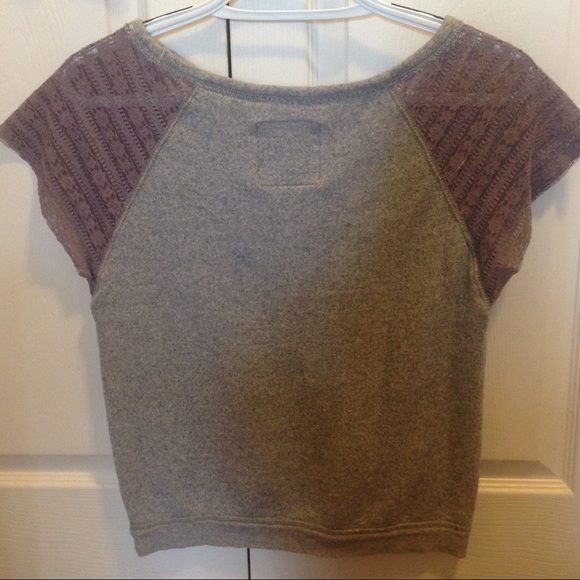 American Eagle Outfitters - Picture 3 of 3