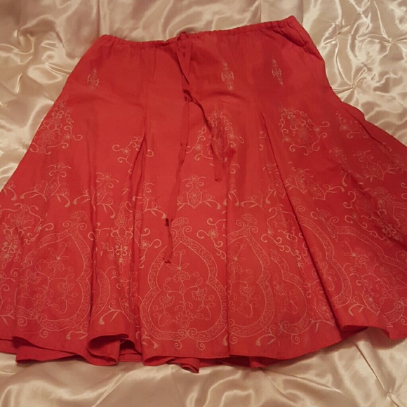 Max Studios embroidered skirt size s