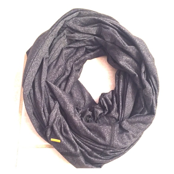 Lucy Accessories - Sale until midnight🎉✨Lucy infinity scarf