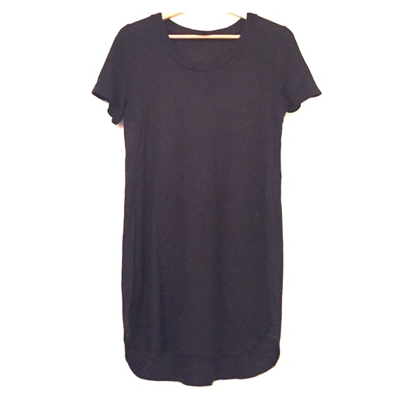Long black t-shirt