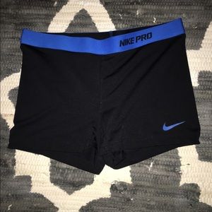 Nike Pro Crops