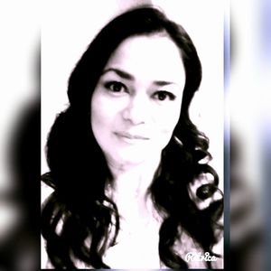 Meet your Posher, Alejandra