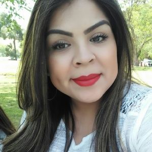 Meet your Posher, Celeste