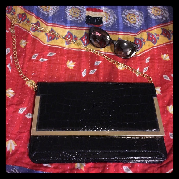 Black and gold purse.