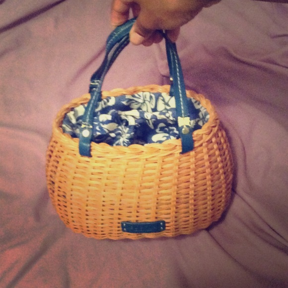 Wooden small purse/basket Kenneth Cole Reaction