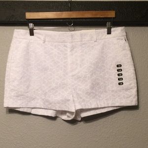 Elle embroidered white shorts NWT