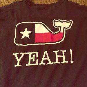 Vineyard vines t shirt small stain on front