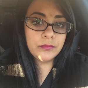 Meet your Posher, Lisa