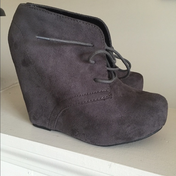 7/8 women's wedges