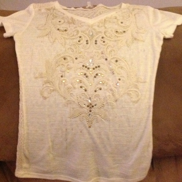 Gorgeous cream Miss Me shirt