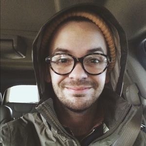 Meet your Posher, Max