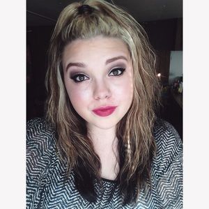 Meet your Posher, Jasmine