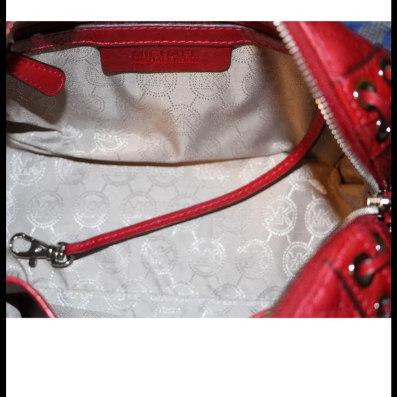 Michael Kors Quilted Handheld Handbag - Picture 4 of 4