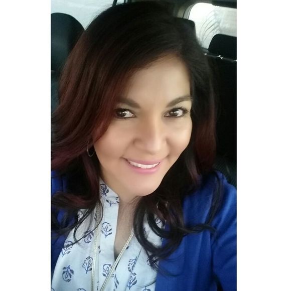 Meet your Posher, Olivia