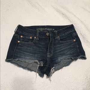 American Eagle Distressed shorts☀️