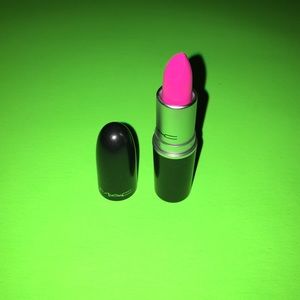 Mac lipstick (Candy Yum-Yum)