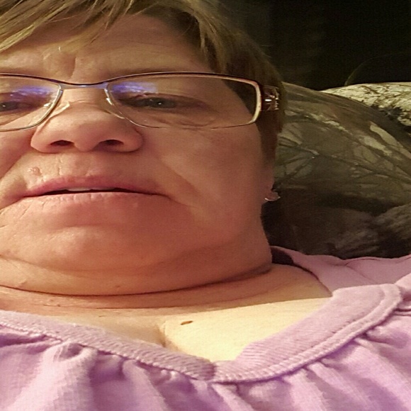 Meet your Posher, Deb - Picture 1 of 1