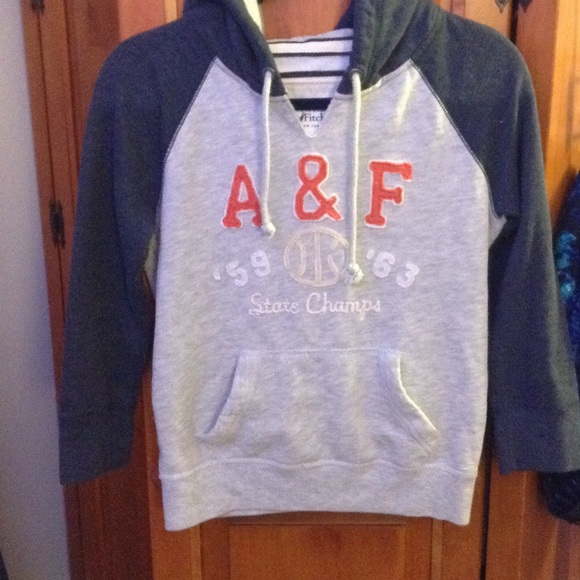 A&F, cozy hoodie ⛅️