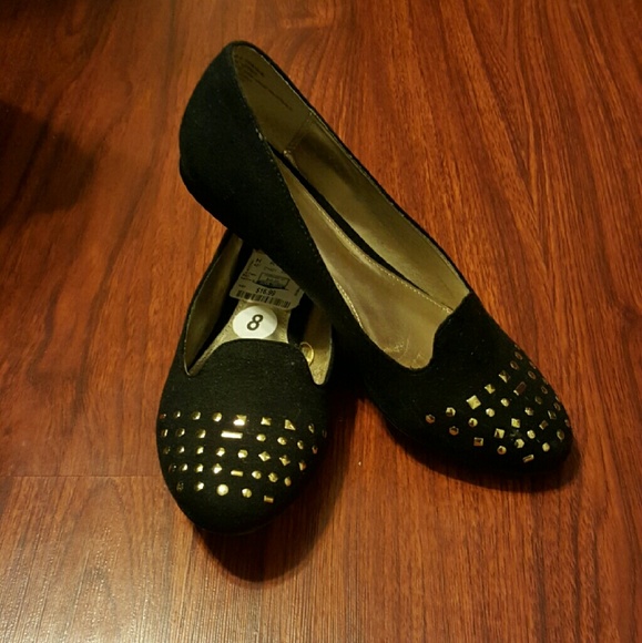 Black and gold flats