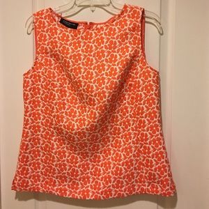 Beautiful sleeveless top .
