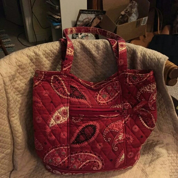 Cherry Red Retired Pattern  Vera Bradley Tote - Picture 4 of 4
