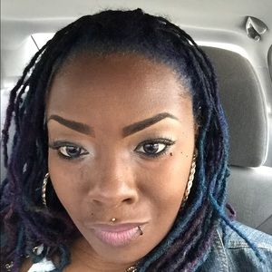 Meet your Posher, Tiara