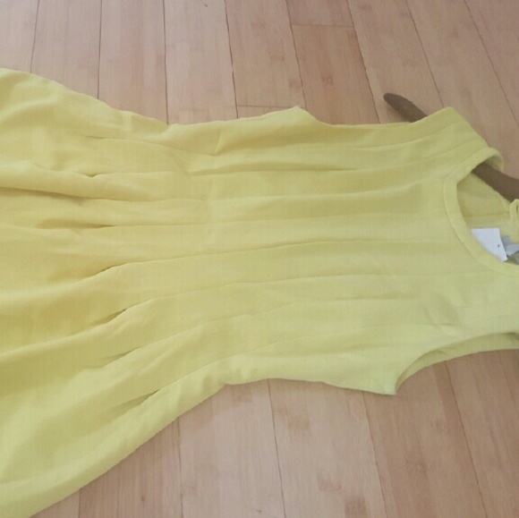 Spring yellow dress - Picture 1 of 4