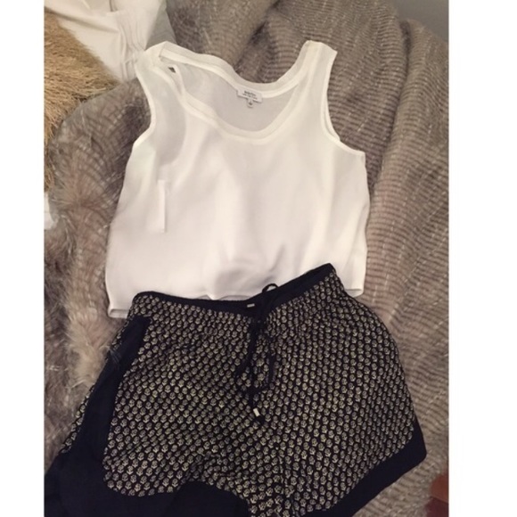 Tory Burch Pants - { Cute Shorts ! }