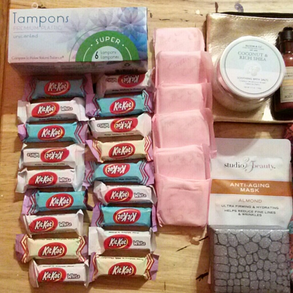 PERIOD/PMS/MENOPAUSE BOX๐ - Picture 2 of 3