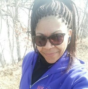 Meet your Posher, Monica