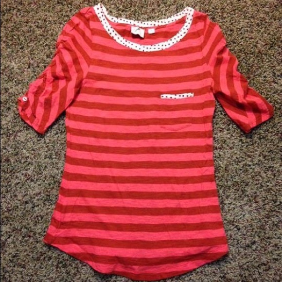 Small Ruched & Ruled Tee by Postmark. - Picture 2 of 3