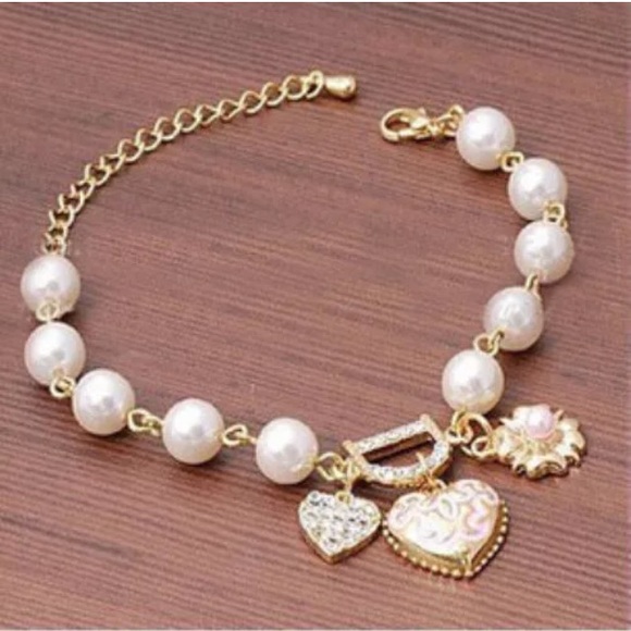 Jewelry - Pearl Charm Bracelet