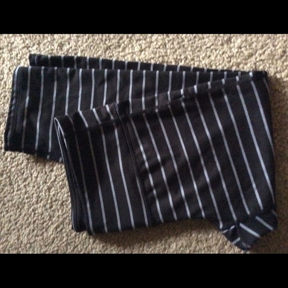 Athletes crop workout leggings