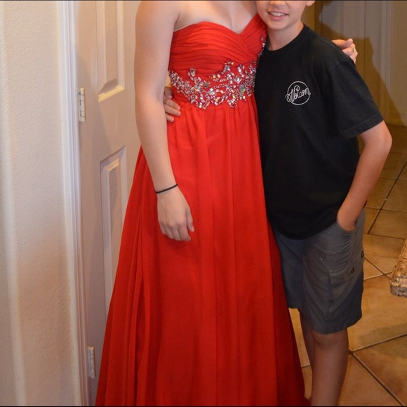 Prom dress ! Beautiful! Elegant!