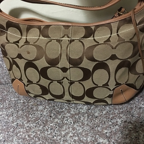 Authentic Coach Purse. - Picture 4 of 4