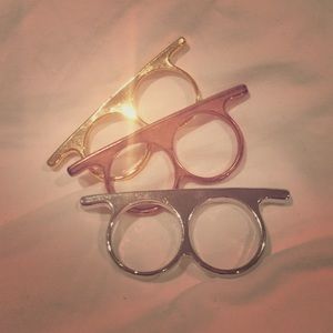 Set of 3 metal bar rings + studded pumps bundle