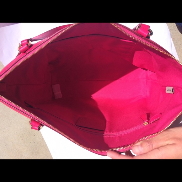 Sale! Host pick Authentic Coach pink purse nwt - Picture 3 of 4