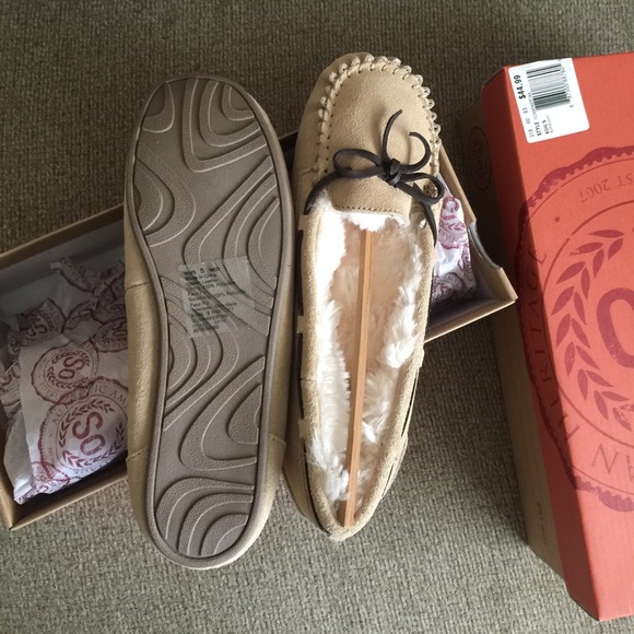 ⚡️⚡️CLOSET CLEAR OUT SO Authentic SZ 5 moccasins - Picture 3 of 3