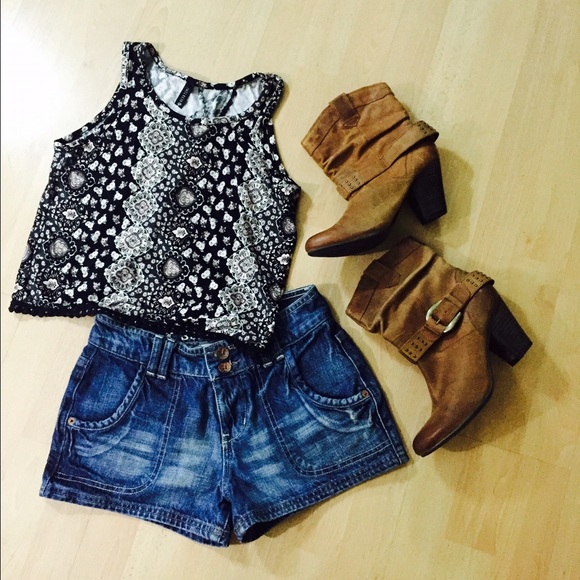 🌺3/$12 bundle special *Denim shorts🌺