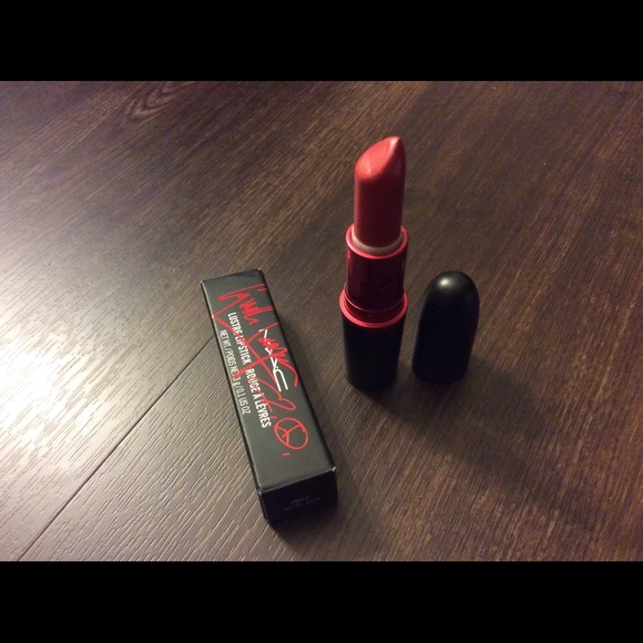 MAC LE Viva Glam Cyndi Lipstick Limited Edition
