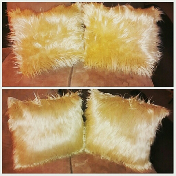 Pillows - Picture 1 of 1