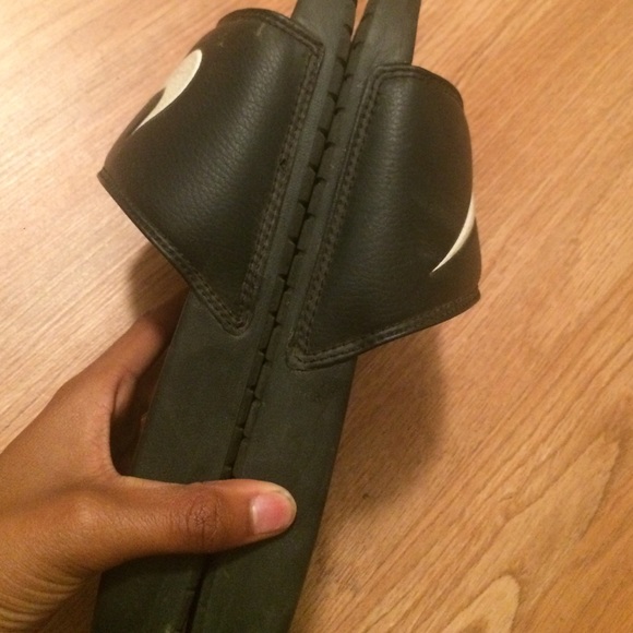Nike slides - Picture 3 of 3
